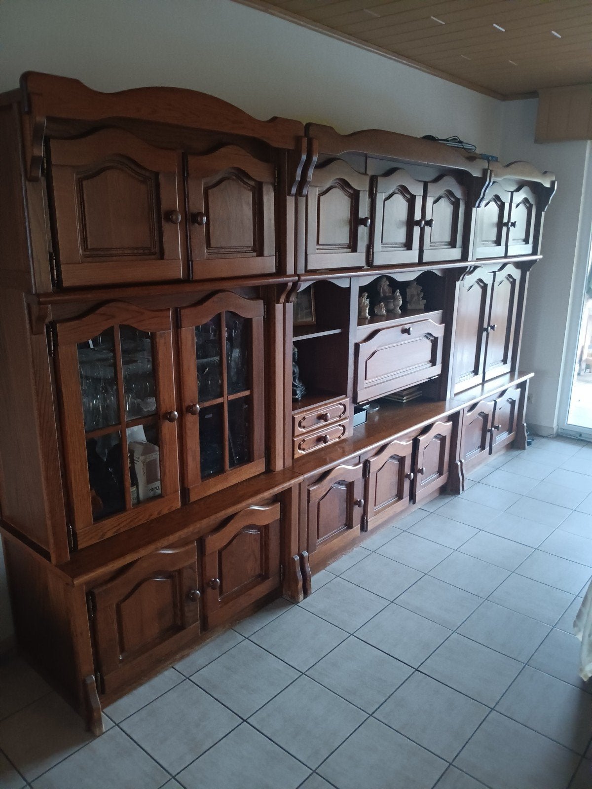 wandkast met tafel en 6 stoelen, Huis en Inrichting, Ophalen