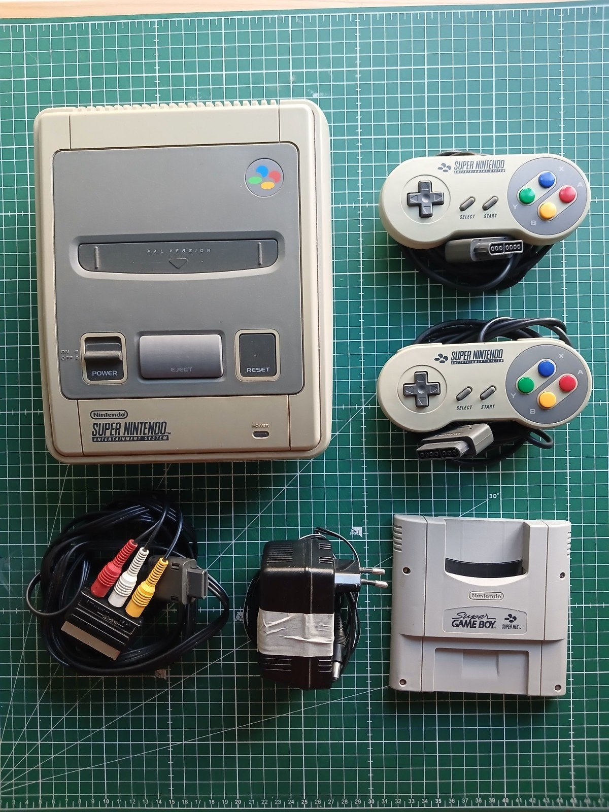 Snes + 24 games + 2 controllers + Gameboy adapter, Games en Spelcomputers, Spelcomputers | Nintendo Super NES, Ophalen, Gebruikt