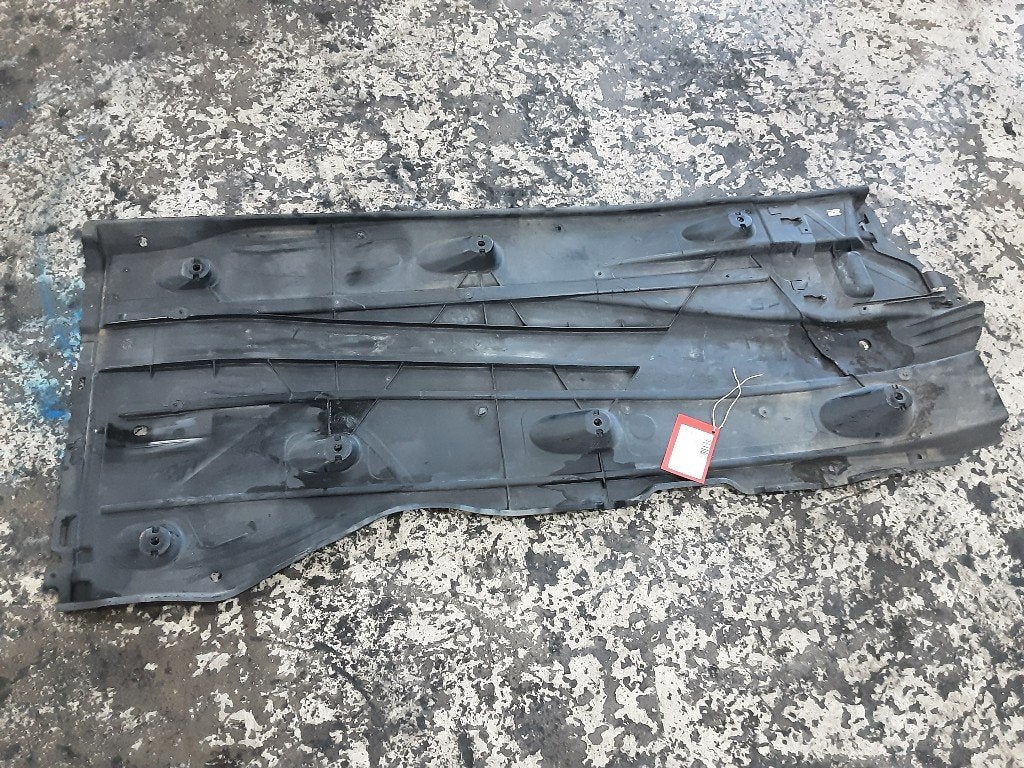 PLAQUE ARRIÈRE AVANT GAUCHE Golf VII (AUA) (5Q0825271A), Volkswagen, Mevr. I. Hauben, Utilisé, Rue de l'Espoir 34 34
4030  GRIVEGNÉE, BE