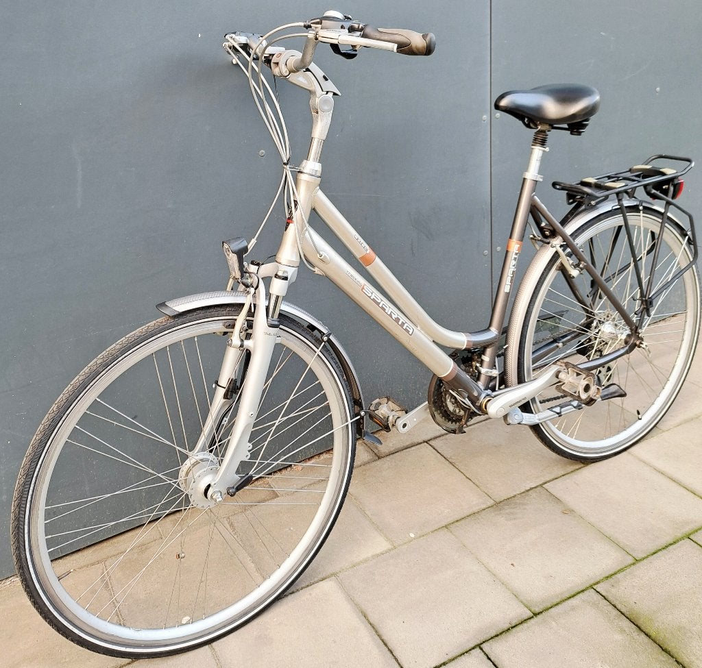Sparta Trekking/Touring bike 28" prix250€ 048981/3734, Vélos & Vélomoteurs, Accès (extra) bas, Sparta, Frein sur jante, 53 à 56 cm
