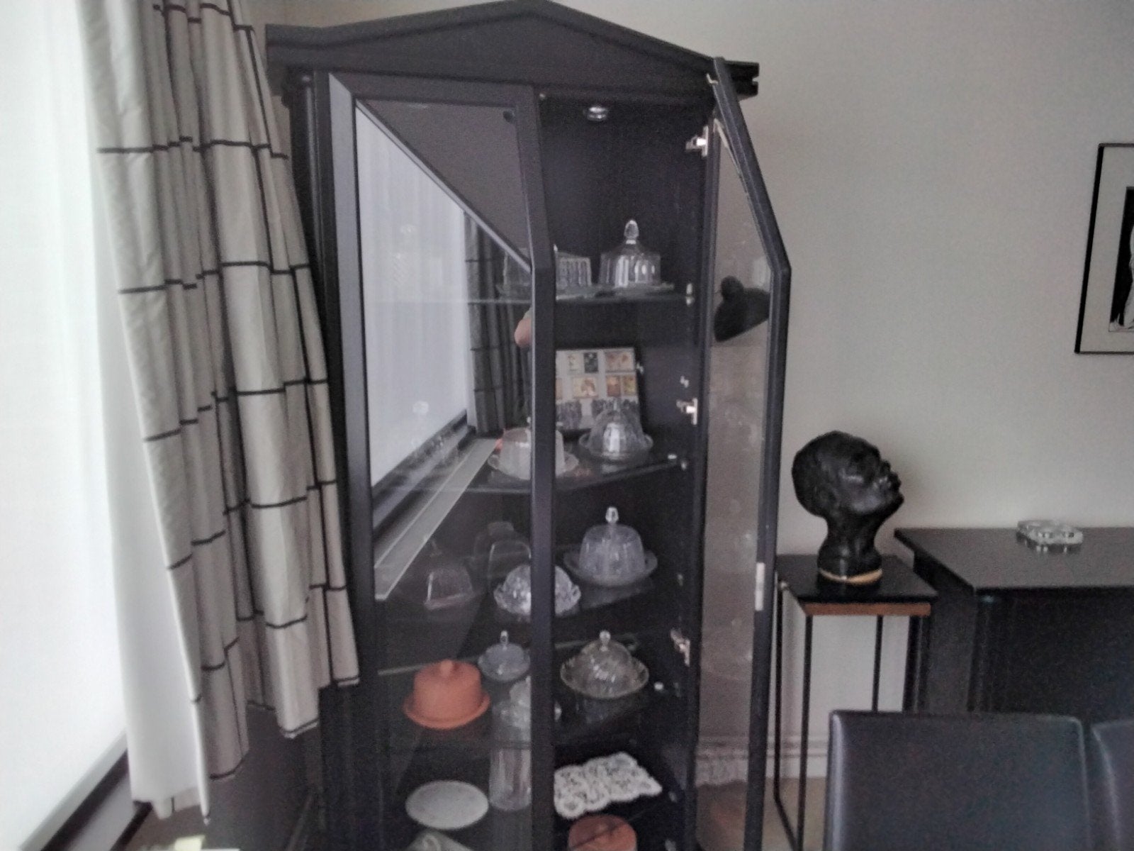 Vitrine       kast  van  hulsta, Ophalen