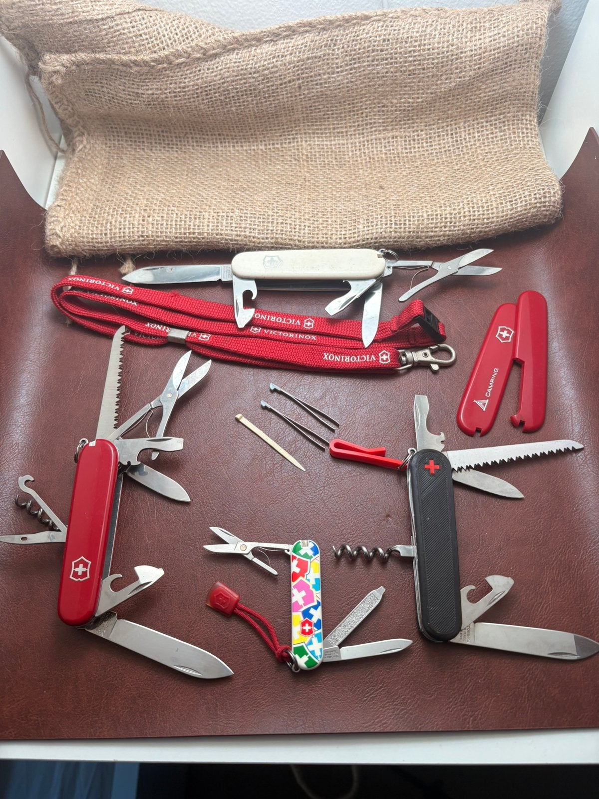 Lot de couteaux de poche Victorinox, Enlèvement ou Envoi, Utilisé