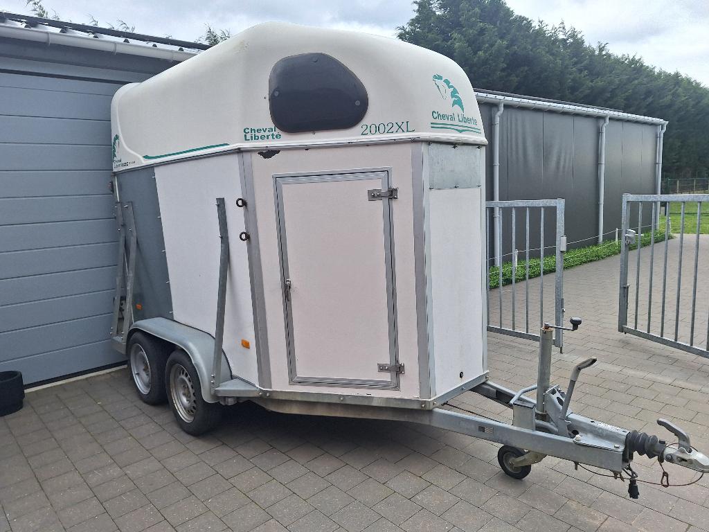 Paardentrailer, Dieren en Toebehoren, Paarden en Pony's | Trailers en Aanhangwagens, Ophalen, Gebruikt, Hout, 2-paards trailer