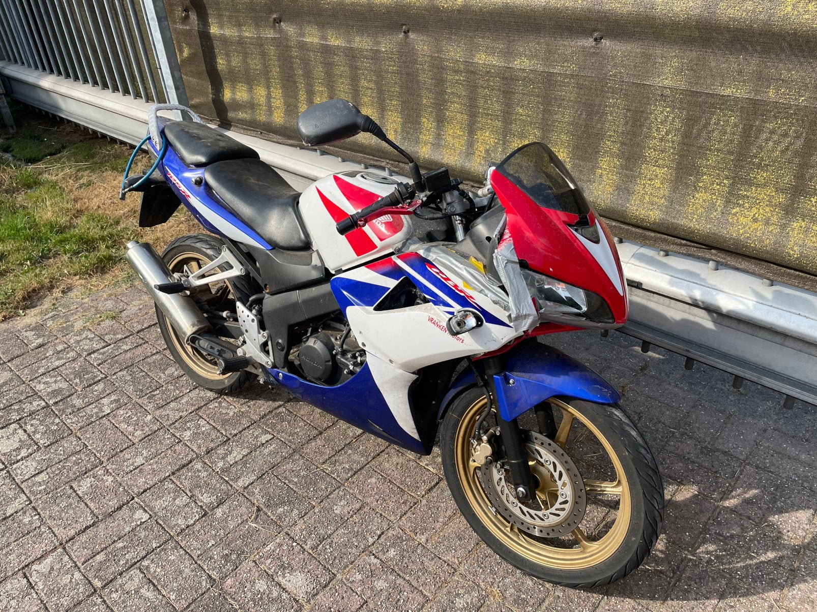 Honda CBR 135, Motos, Particulier