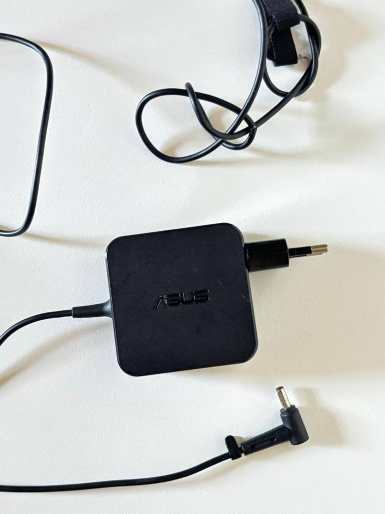 Origineel Asus oplader, Ophalen, Zo goed als nieuw