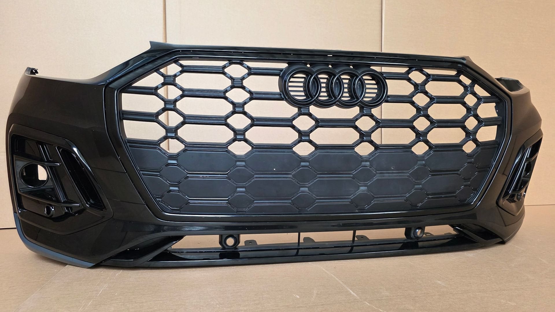 Voorbumper Audi Q5 80A Facelift S-Line Origineel Bumper PDC, Gebruikt, -, Voor, Ophalen of Verzenden