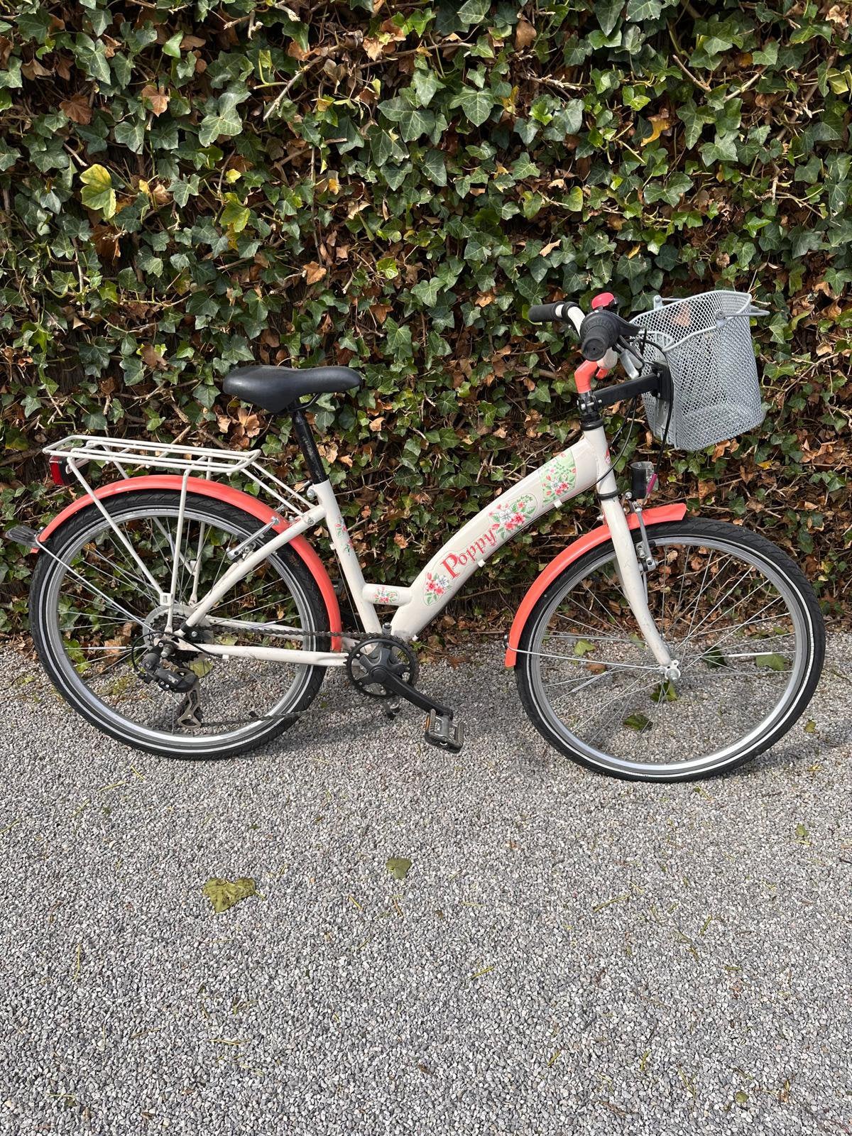 Meisjesfiets roos/wit, Fietsen en Brommers, Fietsen | Meisjes, Ophalen, Gebruikt, Versnellingen, Schijfrem