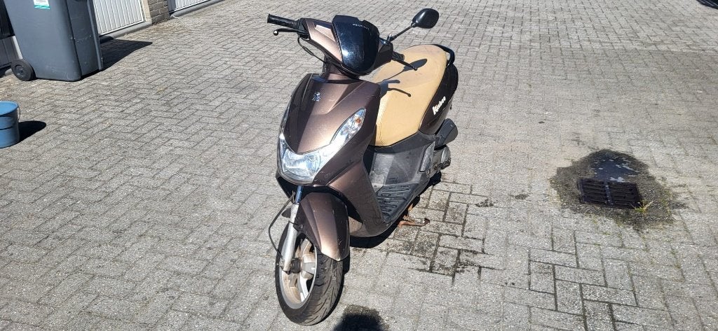 Peugeot kisbee B klasse, Ophalen, Gebruikt, Overige modellen, 49 cc