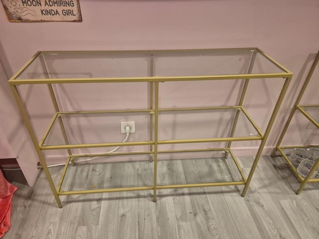 Gouden rekken + salontafel, Ophalen