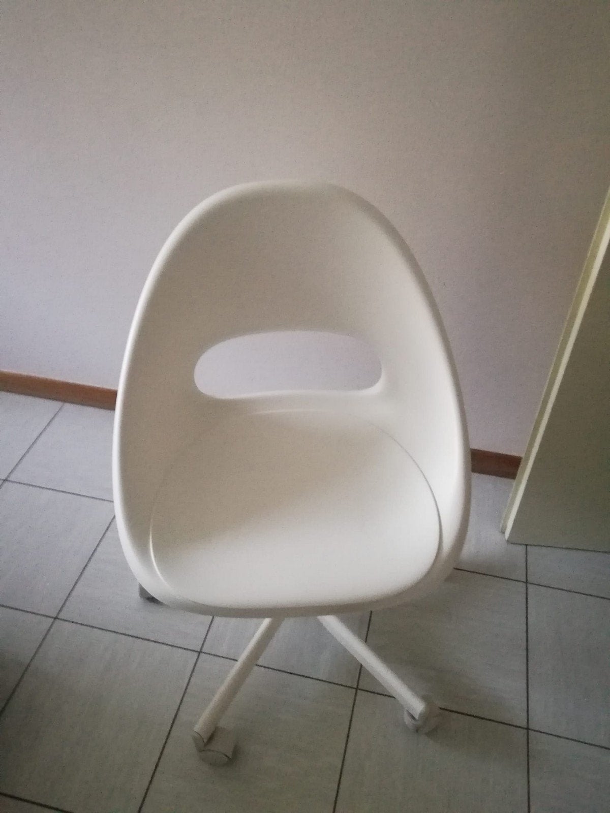 Bureau et chaise, Enlèvement
