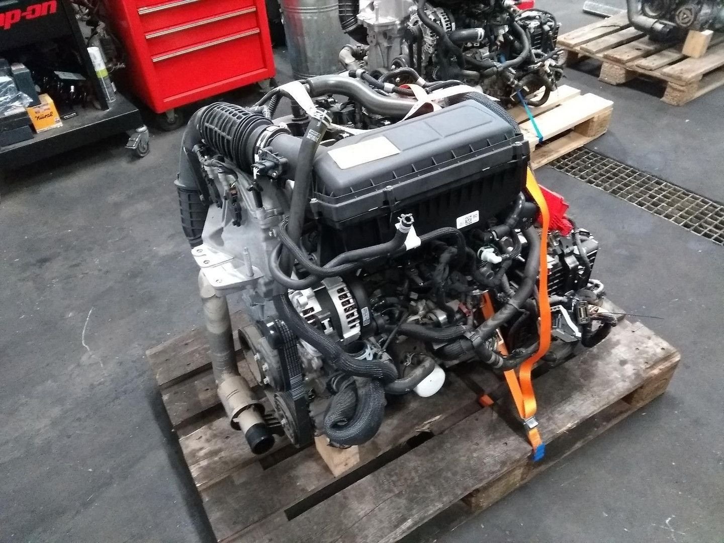 FORD KUGA DFK TITANIUM FWD AIRCO COMPRESSOR / AIRCOPOMP GN11, Auto-onderdelen, Ophalen of Verzenden, Gebruikt, Stiba lid