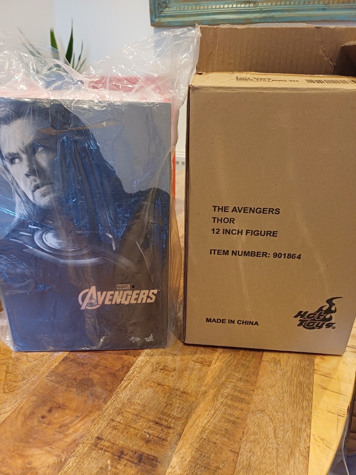 hot toys loki thor odin, Timbres & Monnaies, Timbres | Pays-Bas, Enlèvement