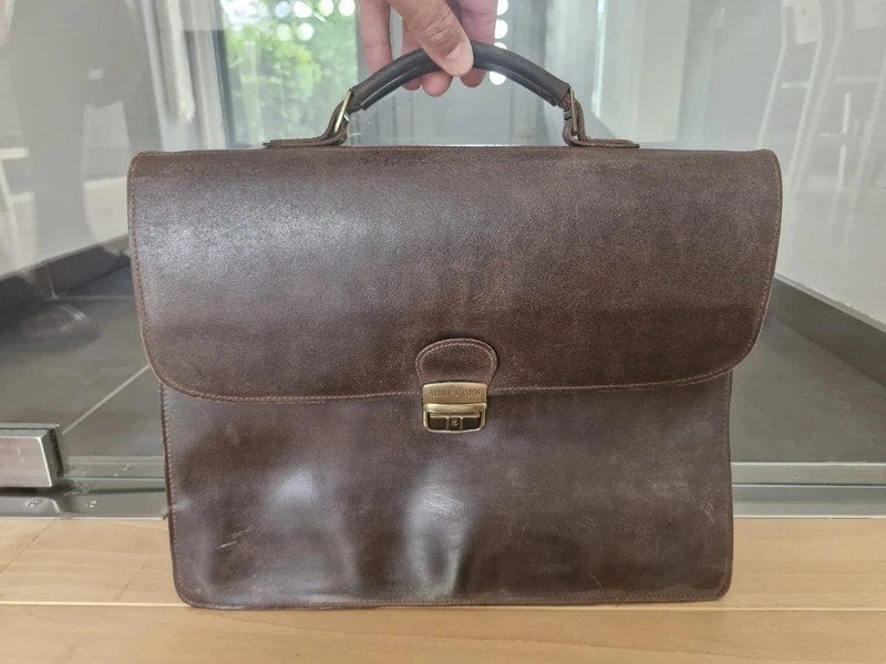 mallette en cuir Arthur et Aston, Bijoux, Sacs & Beauté, Cuir, 30 à 40 cm, Brun, Enlèvement