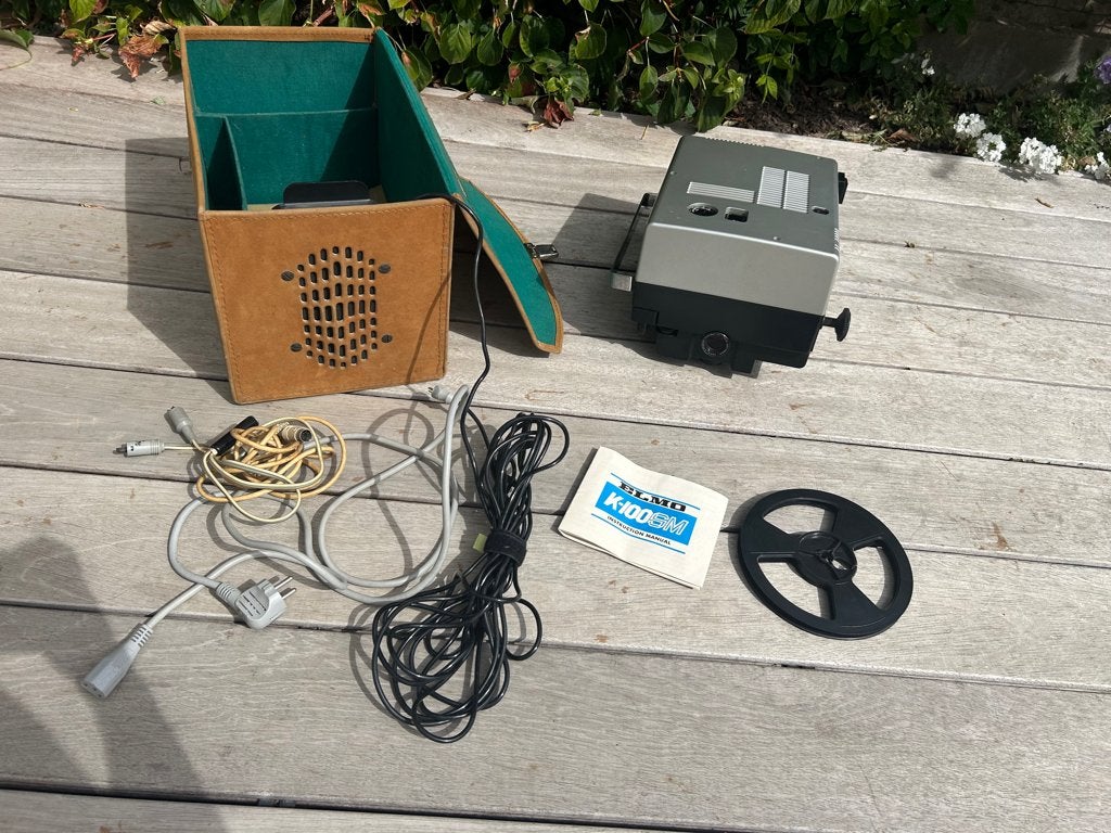 Projecteur de cinéma Super 8 Elmo K-100SM avec étui, Enlèvement