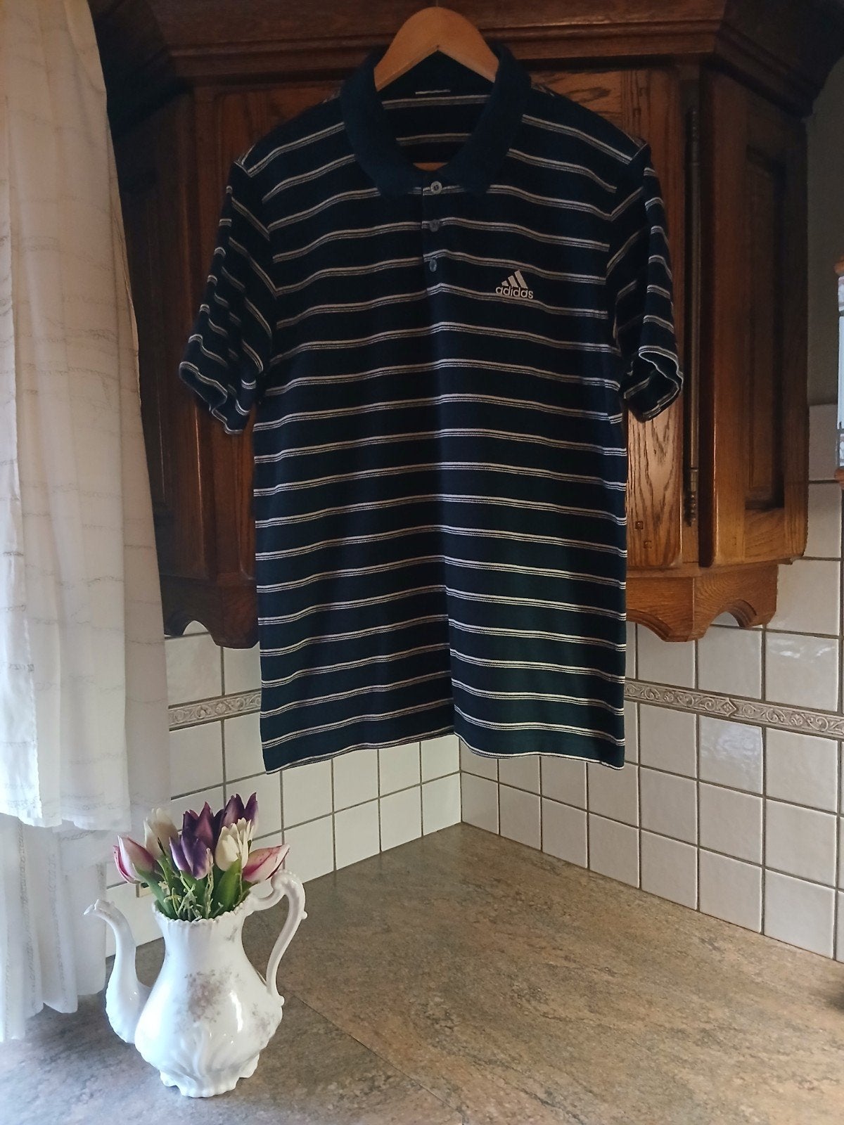 Adidas polo donkerblauw gestreept maat L, Vêtements | Hommes, Polos, Taille 52/54 (L), Enlèvement ou Envoi