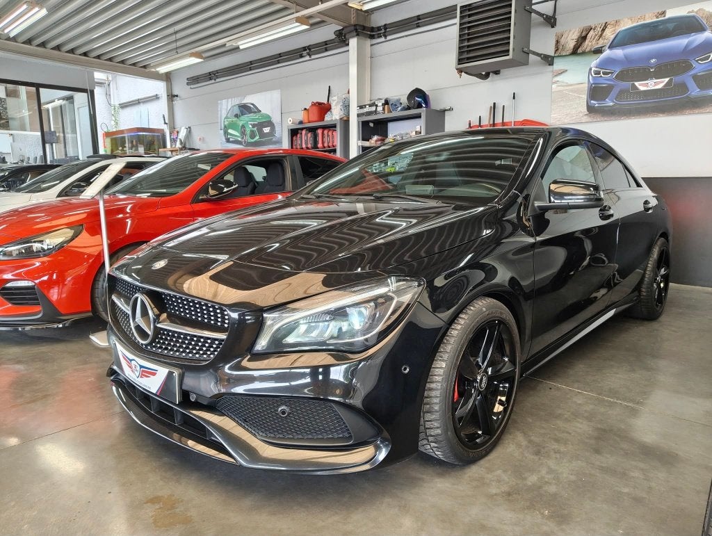 MERCEDES CLA 200 PACK AMG*LED*XENON*LEER*NAVIGATIE*, https://public.car-pass.be/vhr/ea7a3d60-6bb2-4c69-b6ac-04946d7c0510, 109 g/km