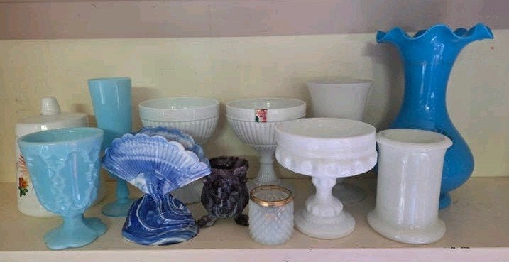 Verzameling opaline vaas, bekers, Vallerysthal, Frans, Ital, Ophalen