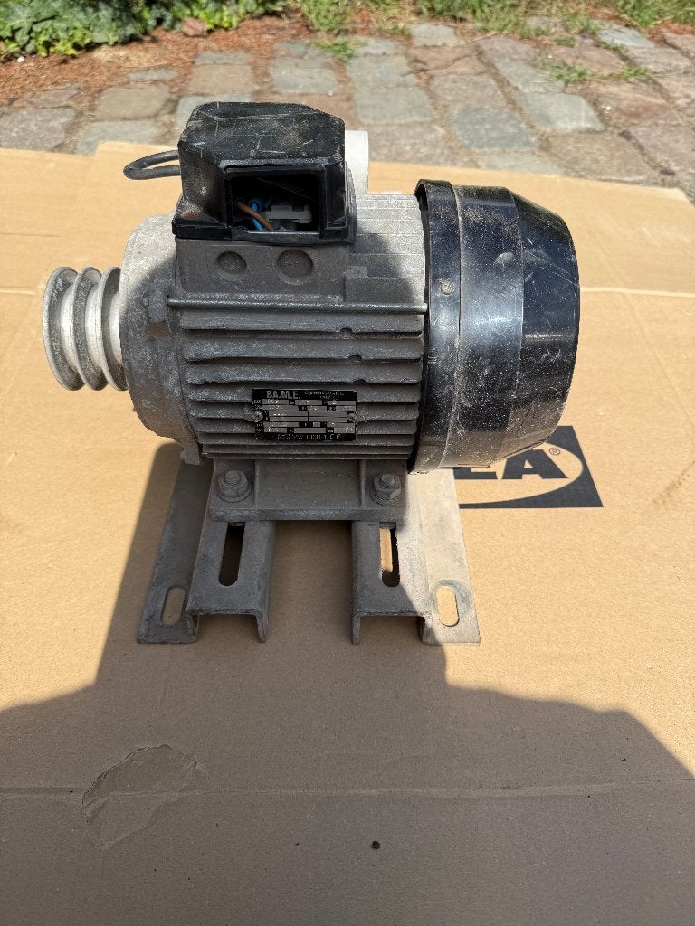 Electrische enkelfasige motor van 2 pk, Doe-het-zelf en Bouw, Motoren, Ophalen, Gebruikt, Elektromotor