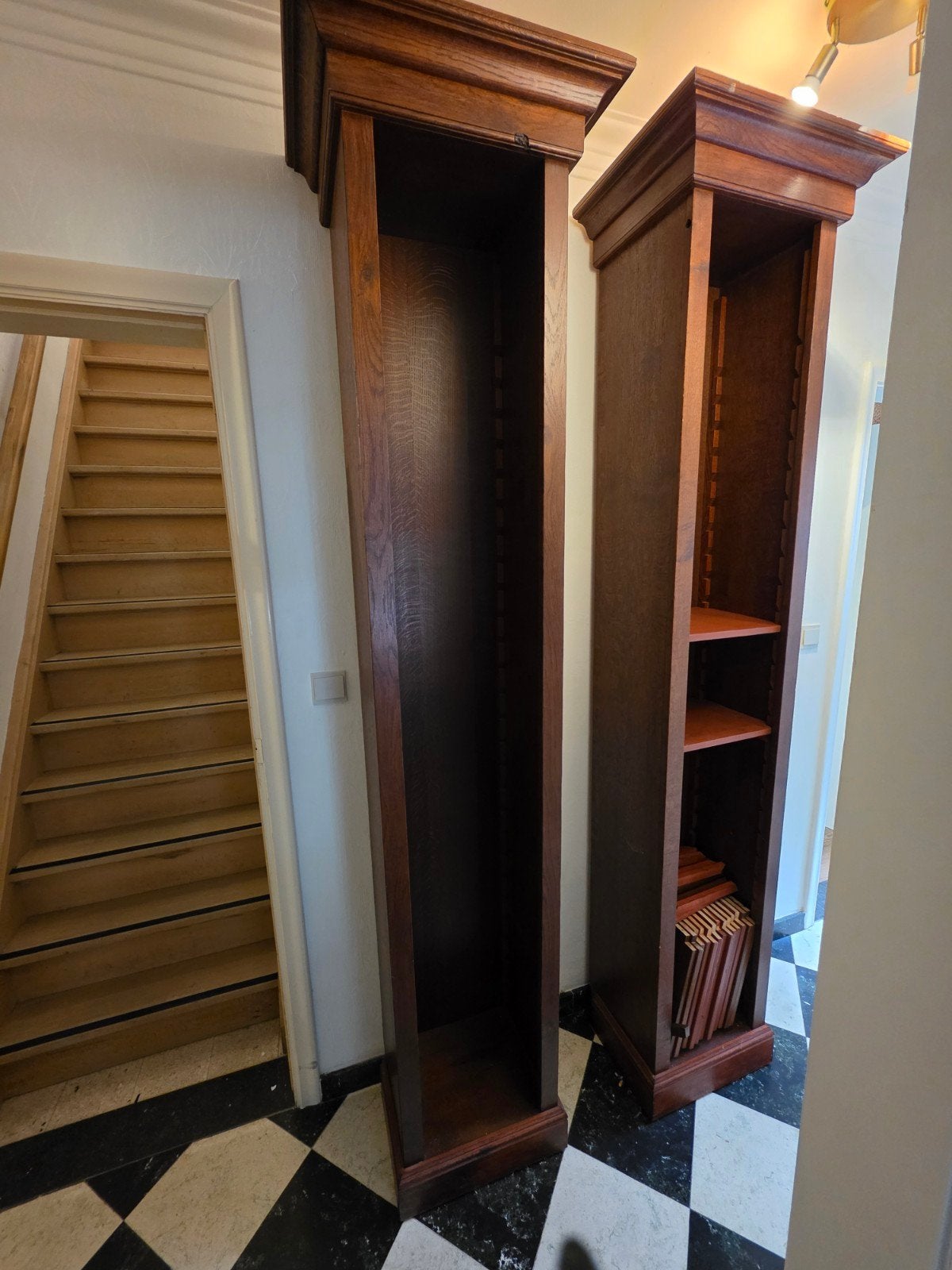 2 mooie vintage hoge kasten, Enlèvement, Utilisé, Bois
