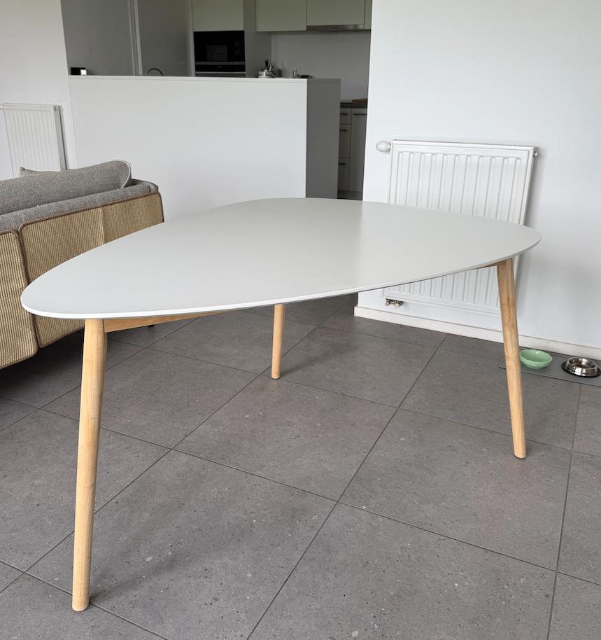Table à manger design blanc et bois – style scandinave, Maison & Meubles, Tables | Tables à manger, 100 à 150 cm, Quatre personnes