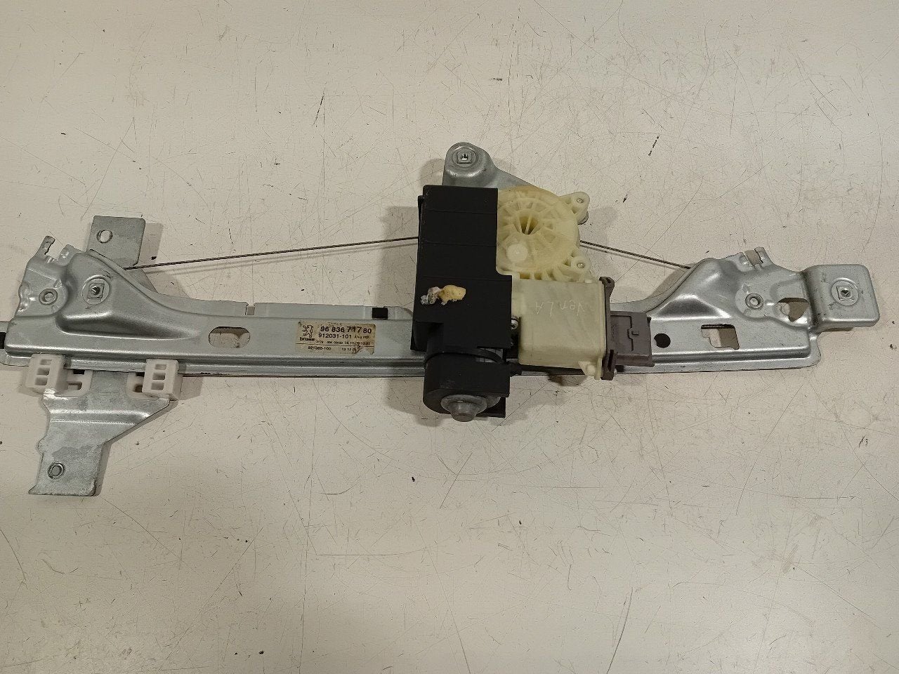 Raammechaniek elektrisch links achter Peugeot 5008, Auto-onderdelen, Onderdelen@venauto.nl, Van der Ven Autorecycling B.V., Gebruikt