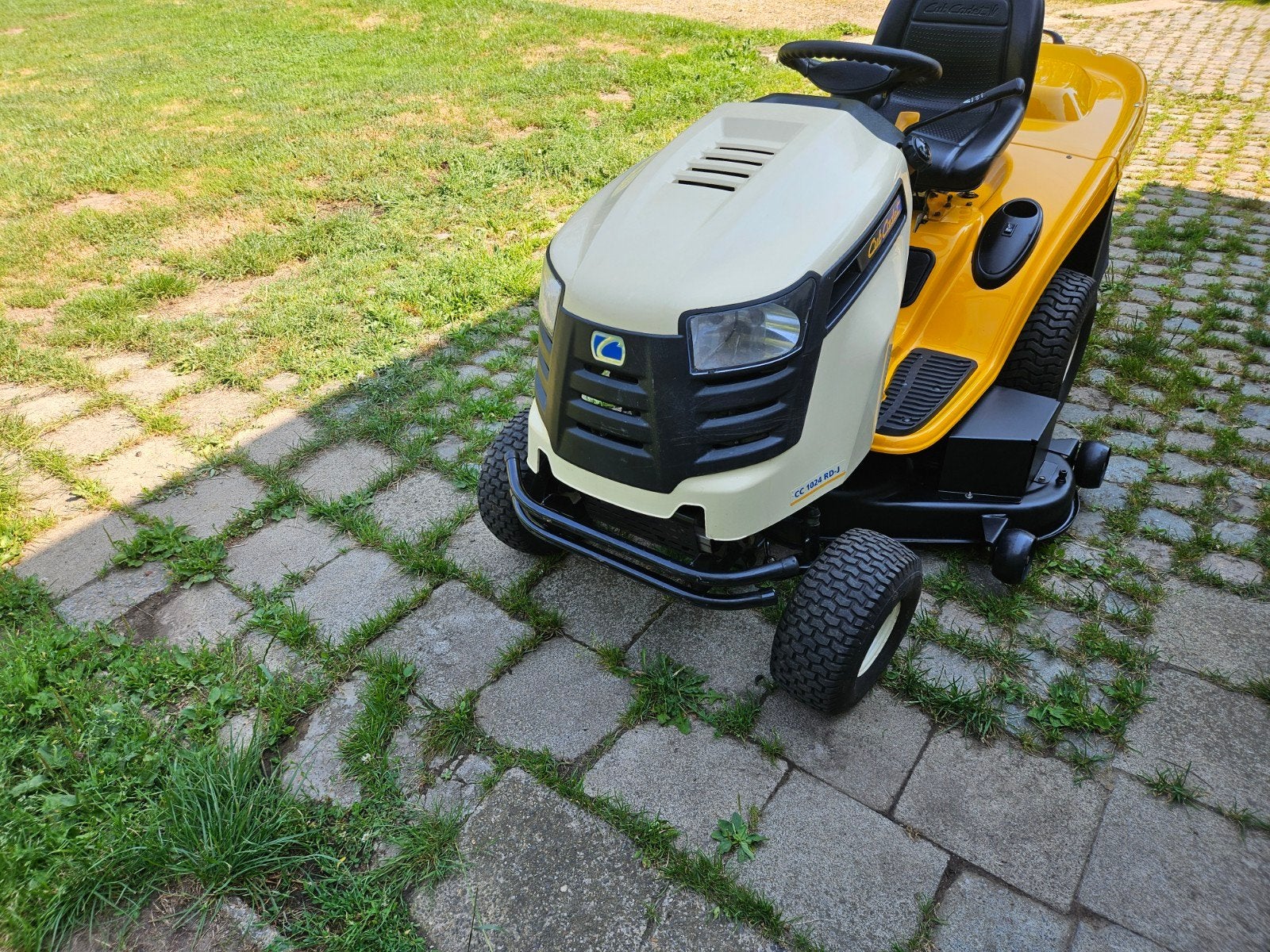 Cub Cadet 1024 CDJ met  2 cyl  24 pk( perfecte staat), Démarrage électrique, Enlèvement, Cub Cadet, 120 cm ou plus