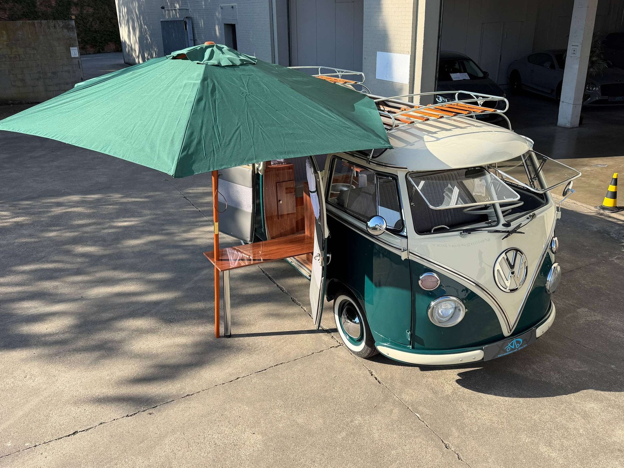 Volkswagen T1 Kombi Samba Style 23 Window Camper Oldtimer, Auto's, Voorwielaandrijving, 4 deurs, Stof, 1 kW