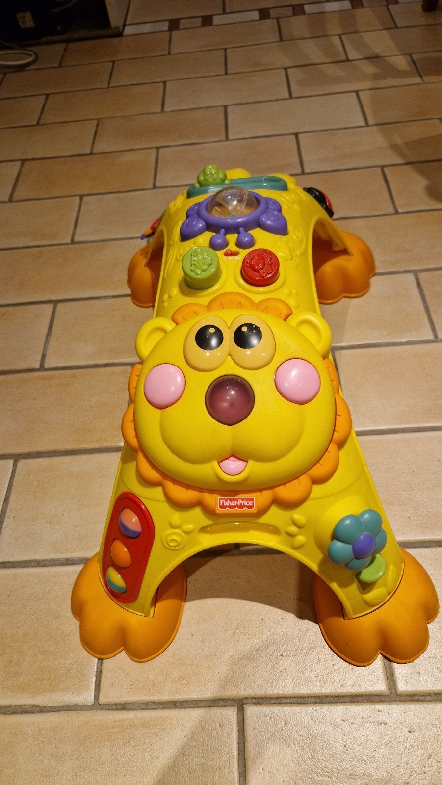 Lion d'activités Fisher Price, Enlèvement