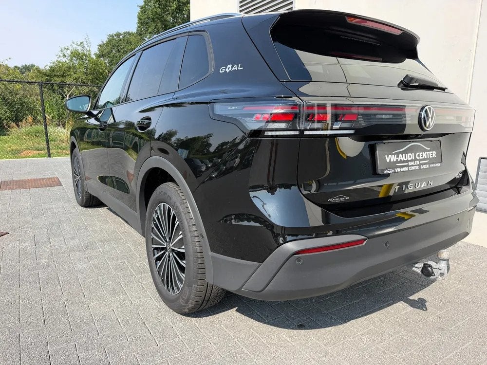 Volkswagen Tiguan GOAL 1.5eTSI 130PK DSG ZWART REAR CAMERA A, Auto's, Automaat, Stof, 4 cilinders, Zwart