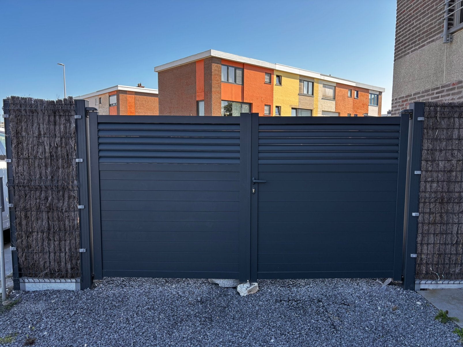 Poort 2 x 1,50 dus 3 meter aluminium met scharnieren, Ophalen, Zo goed als nieuw, Aluminium