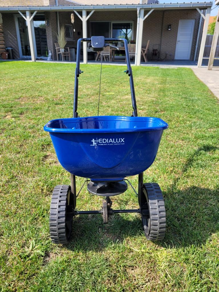 Edialux strooiwagen., Tuin en Terras, Hand-tuingereedschap, Ophalen, Zo goed als nieuw, Overige soorten, Edialux
