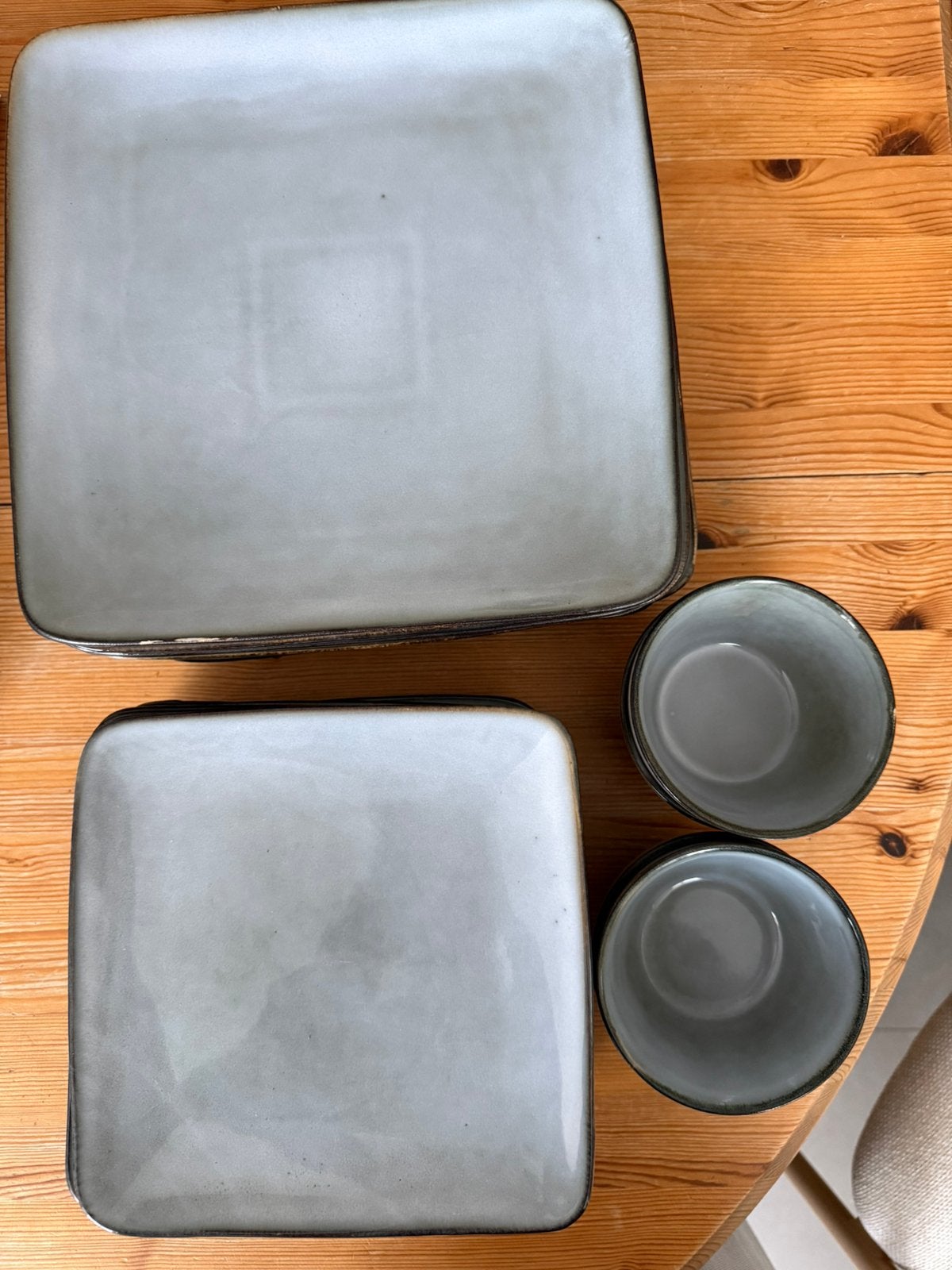 Lot assiettes et bols, Huis en Inrichting, Ophalen, Zo goed als nieuw, Bord(en)