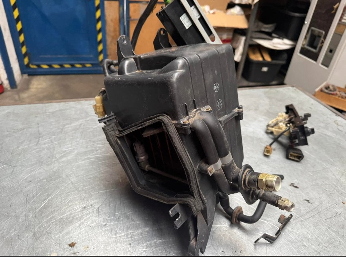 Gezocht: airconditioning kit LandCruiser 70 serie, Autos : Pièces & Accessoires, Enlèvement ou Envoi, Toyota