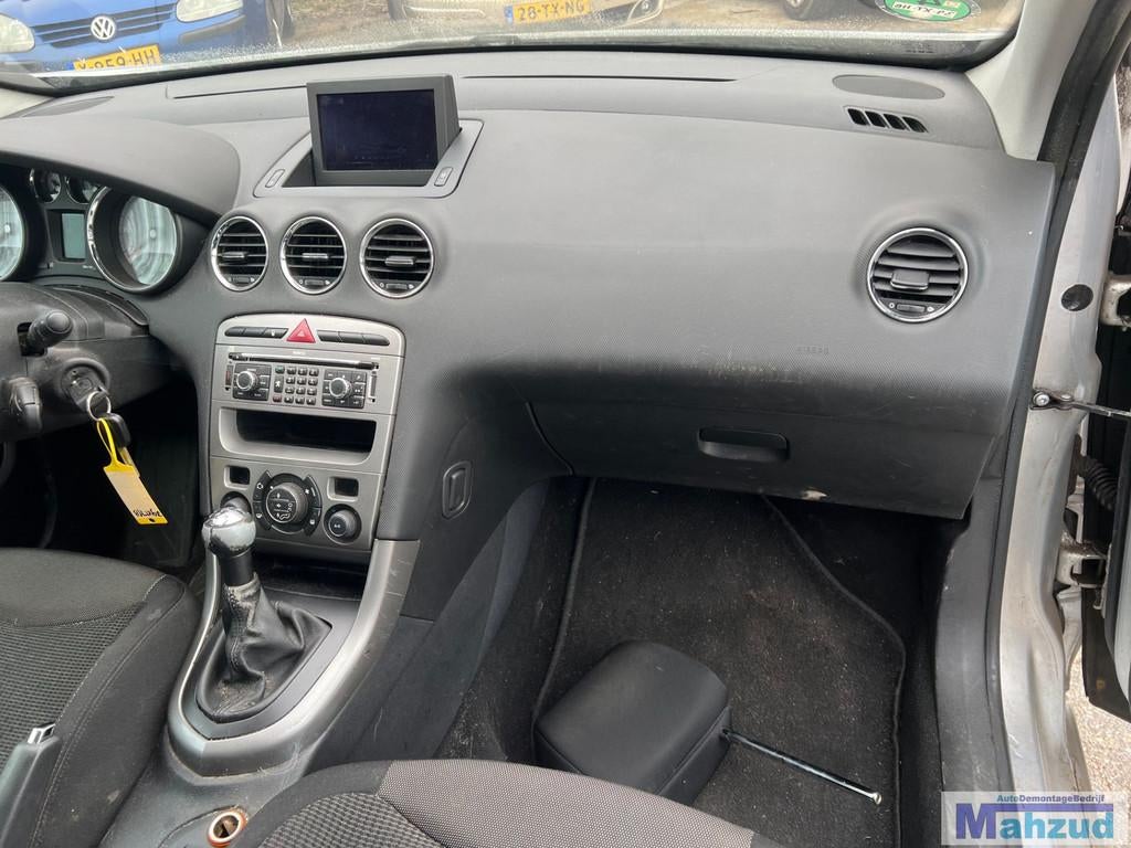 PEUGEOT 308 1 dashboard interieur delen 2007-2014, Auto-onderdelen, Taurusavenue 1
2132 LS  Hoofddorp, NL, Gebruikt, Contact.group@renault.com