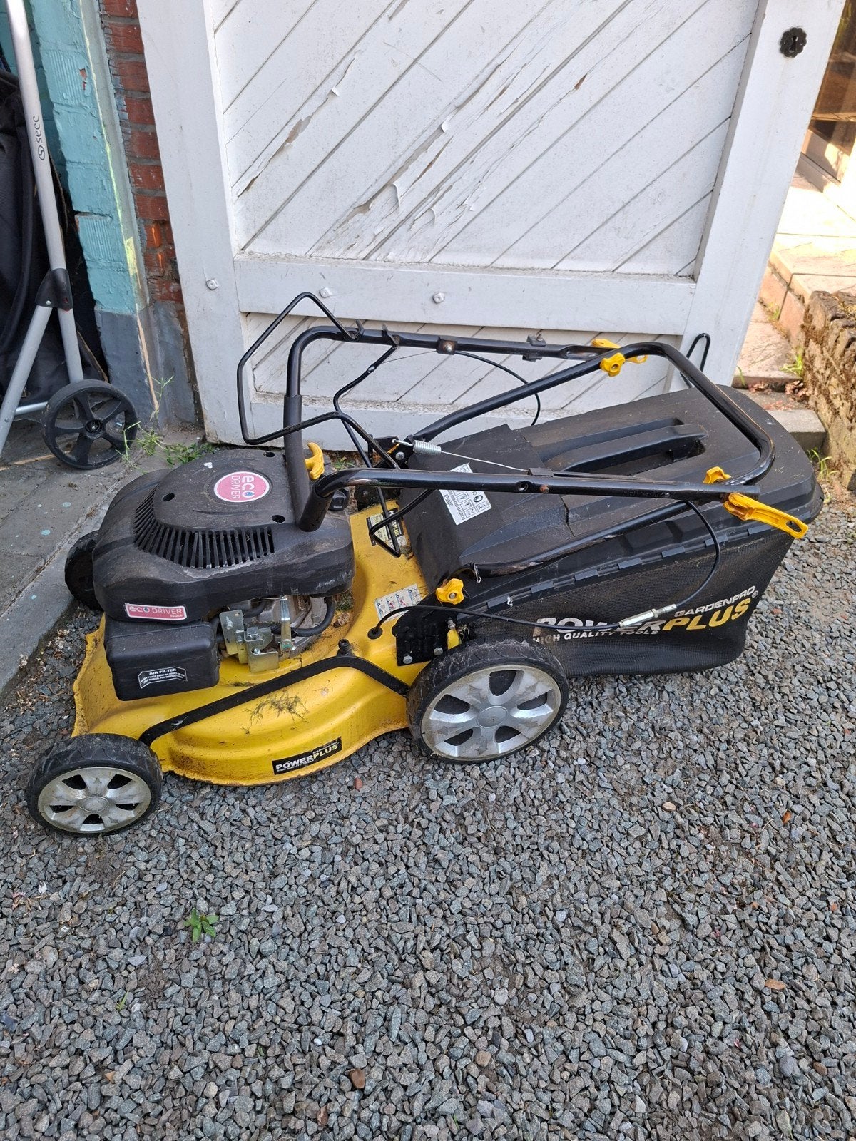 PowerPlus eco driver op benzine, Ophalen, Opvangbak