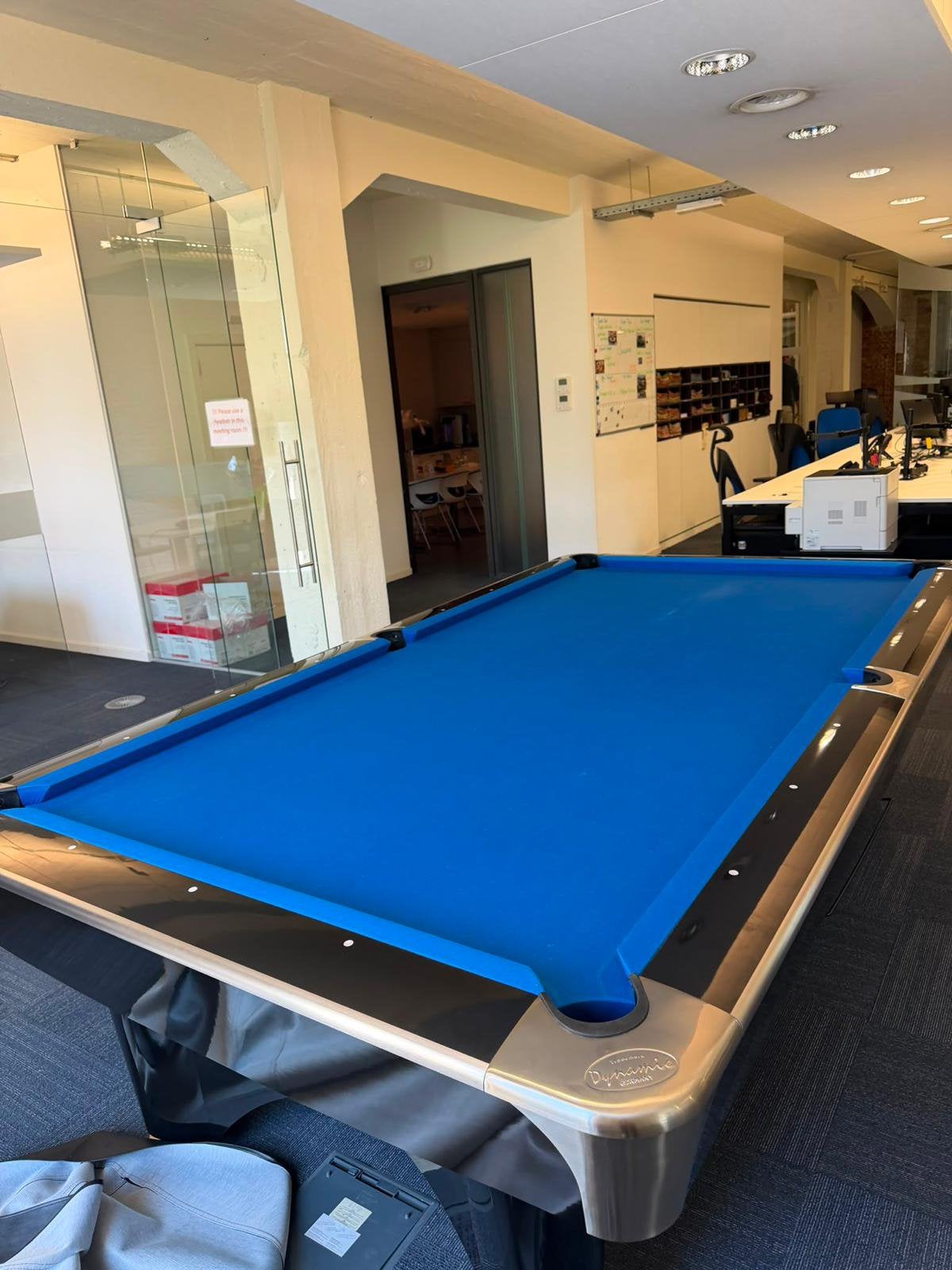 Billiard DYNAMICS lll 9 feet, Enlèvement, Comme neuf, Table de billard