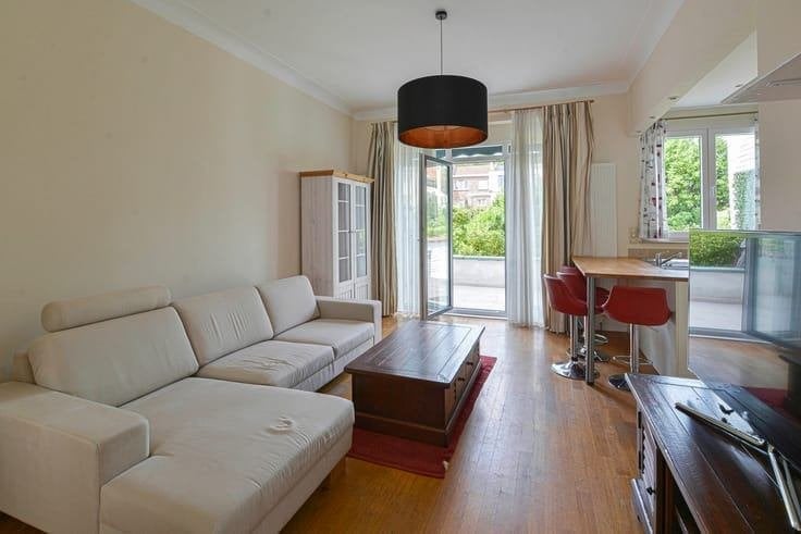 Canapé de coin, buffet, table, chaises, tabourets, Maison & Meubles, Enlèvement, Utilisé