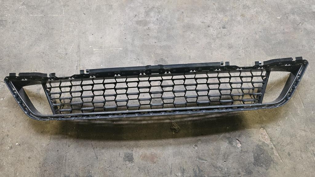 M Bumper rooster grille midden BMW 5 serie G30 G31 LCi 51118, Auto-onderdelen, -, Nieuw, Ophalen of Verzenden, -
