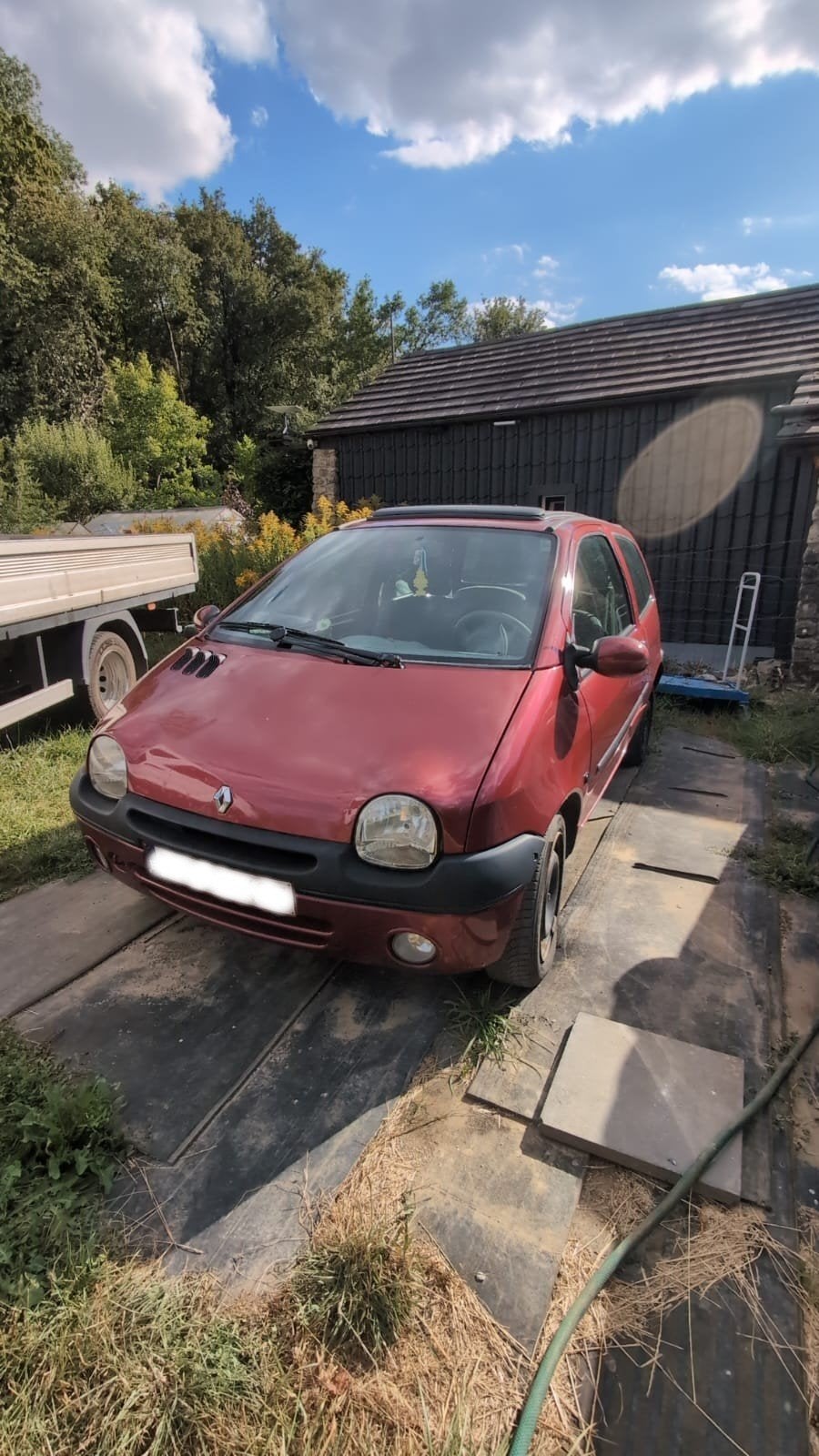 Twingo 16V 2006 automaat voor reparatie of voor onderdelen, Auto's, Automaat, 4 zetels, Twingo, 4 cilinders