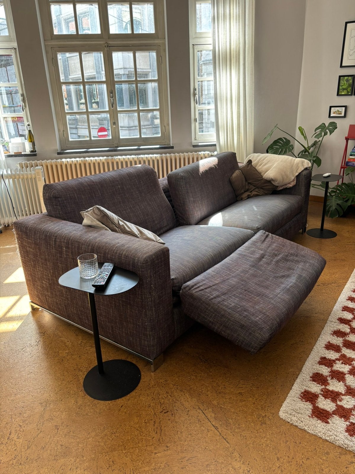 GRATIS - Grijze zetel, Huis en Inrichting, Zetels | Zetels, Ophalen, Gebruikt, Driepersoons, Rechte bank
