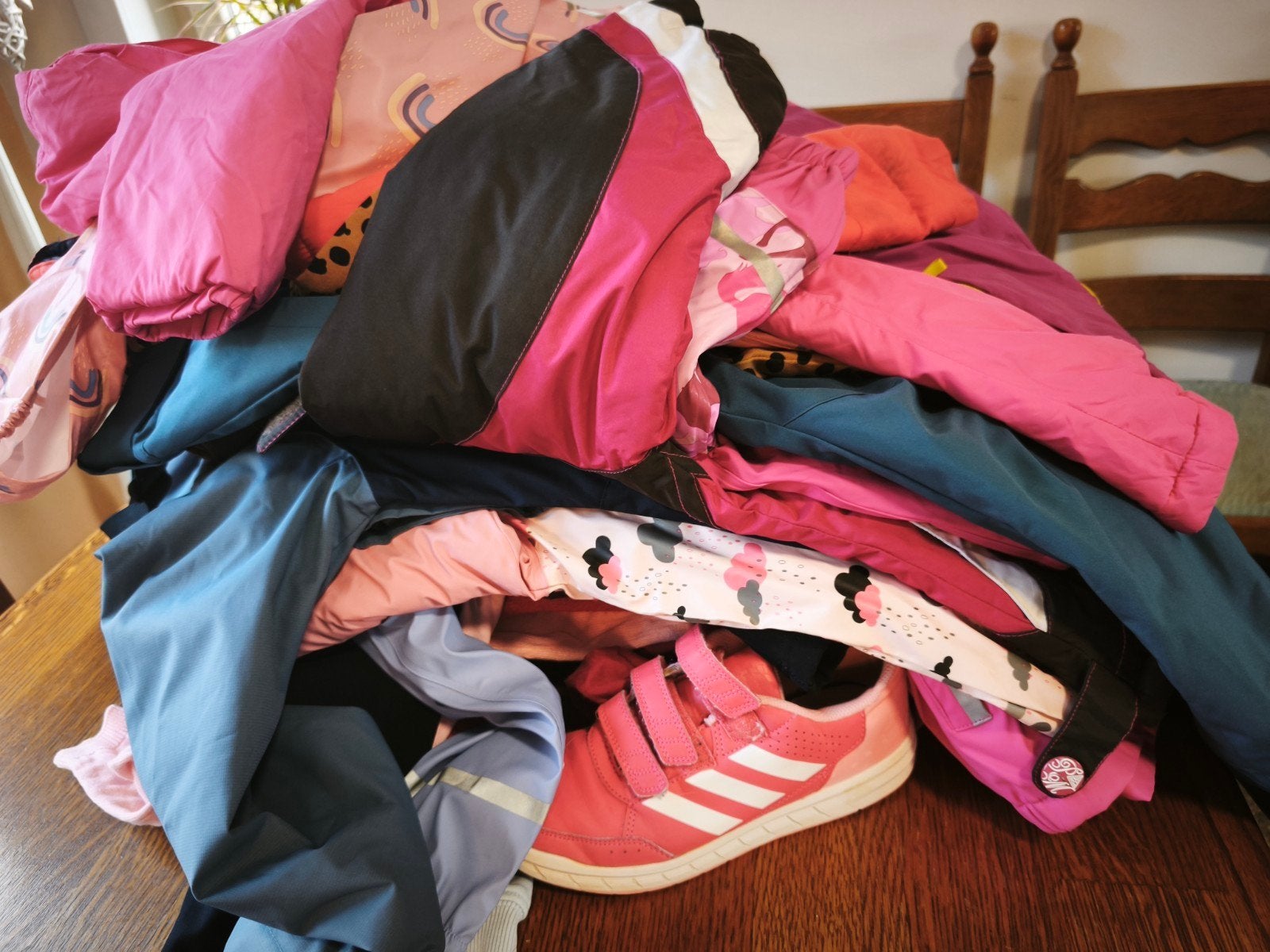 Groot kledingpakket kinderkleding voor jongen en meisje (ca., Ophalen of Verzenden, Zo goed als nieuw, Overige maten