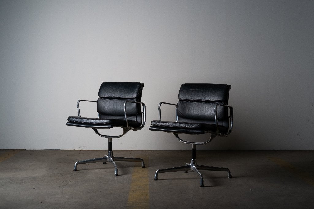 Charles & Ray Eames - Vitra EA 208 bureaustoelen, Huis en Inrichting, Ophalen of Verzenden, Zo goed als nieuw, Zwart, Bureaustoel