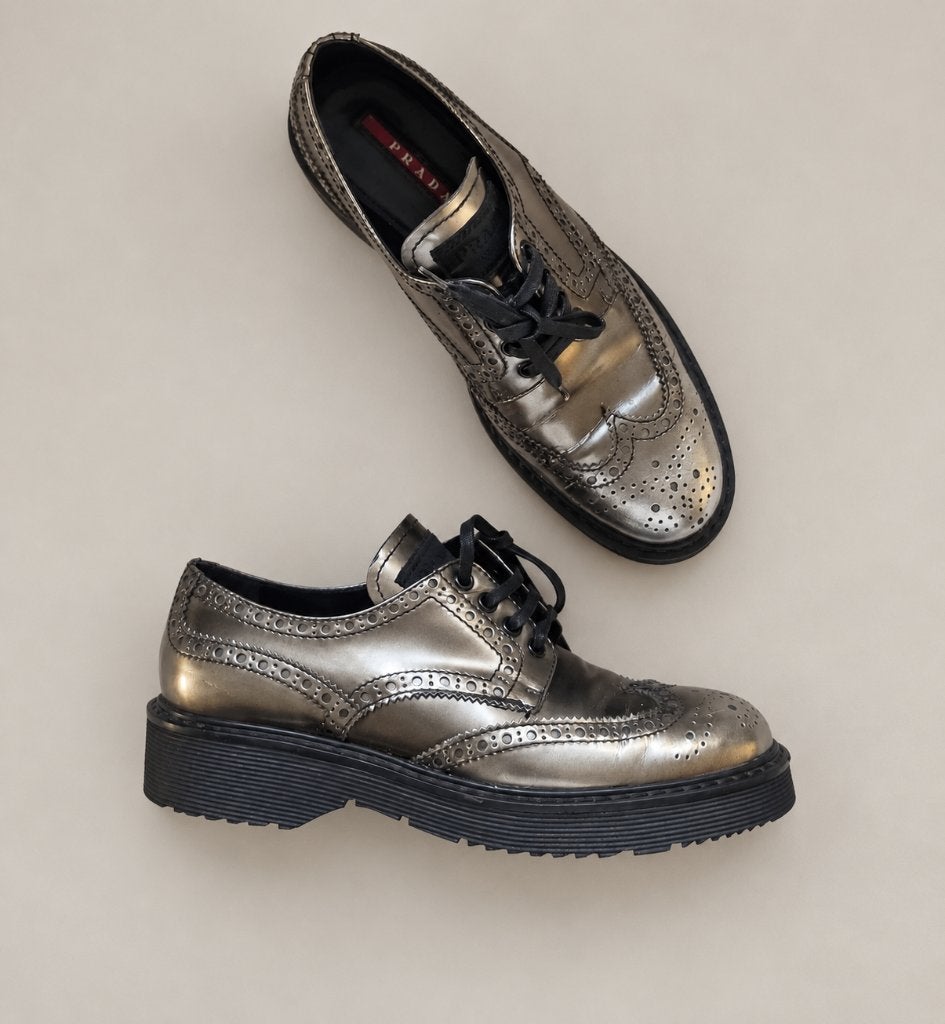 Chaussures brogues en cuir métallisé Prada — taille 37, Vêtements | Femmes, Autres couleurs, Autres types, Porté, Prada