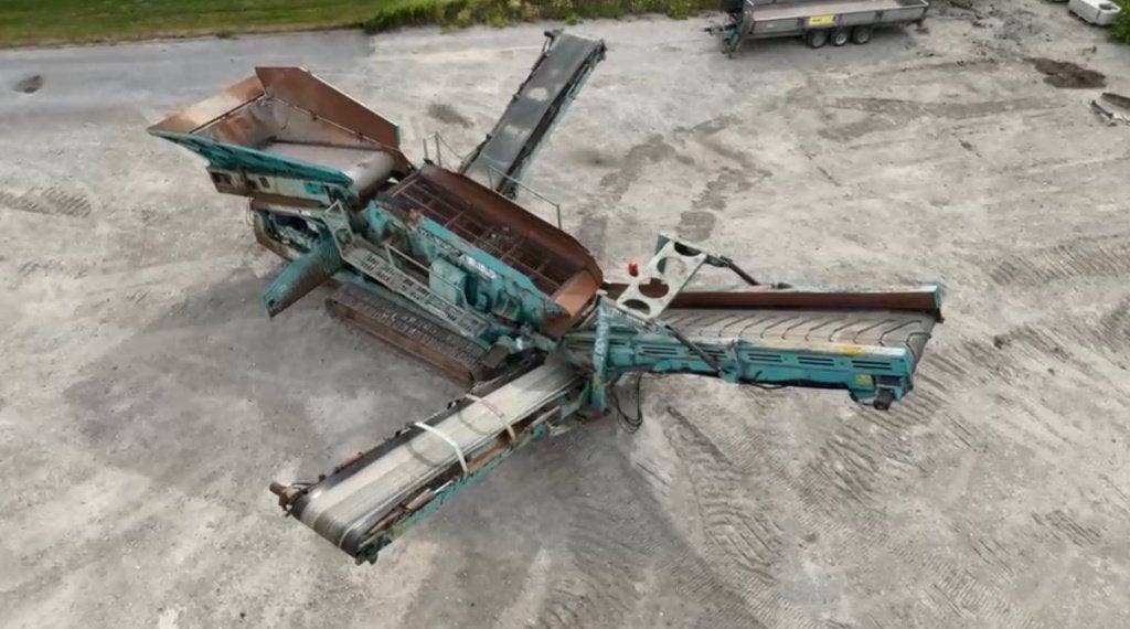 Powerscreen Warrior 1400 mobiele zeefmachine, Ophalen, Graafmachine