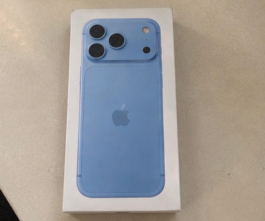 iPhone 18 Pro Max 1 To bleu  Boîte Apple et sac Apple inclus, Telecommunicatie, Ophalen, Zo goed als nieuw, Blauw, IPhone 18 Pro