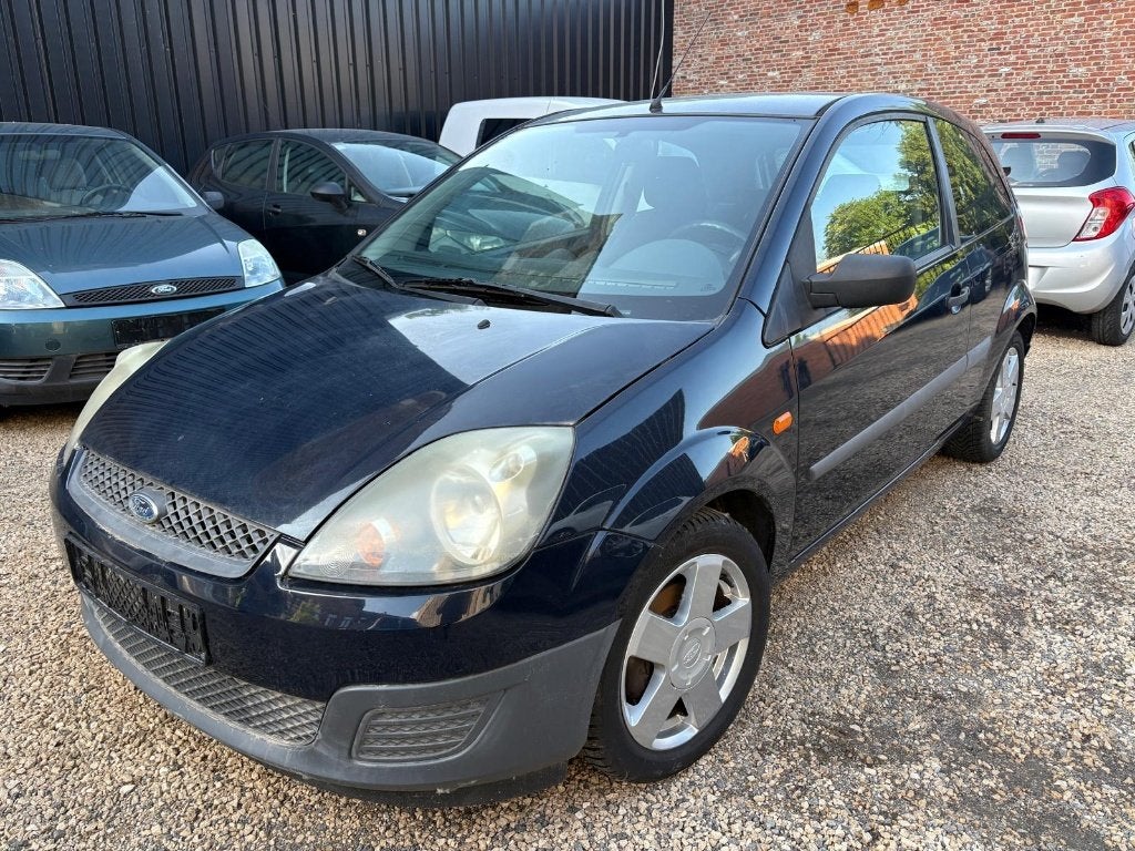 Ford Fiesta 1.3 benzine 2004 139139 km, Auto's, Radio, Stof, Blauw, Bedrijf