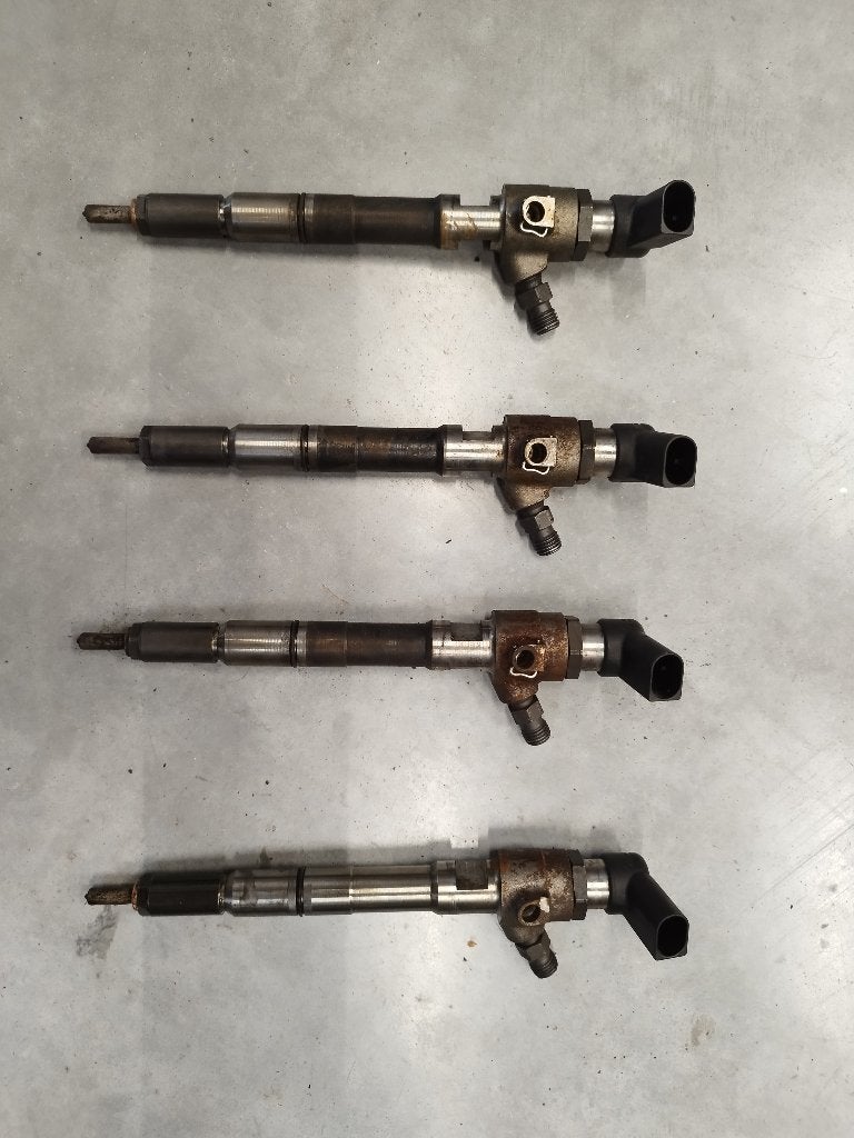 INJECTEUR 1.6 TDI 03L130277B, Enlèvement, Utilisé, Audi