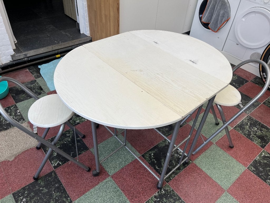 GRATIS Inklapbare houten tafel met 2 stoelen (80cm x 110cm), Ophalen