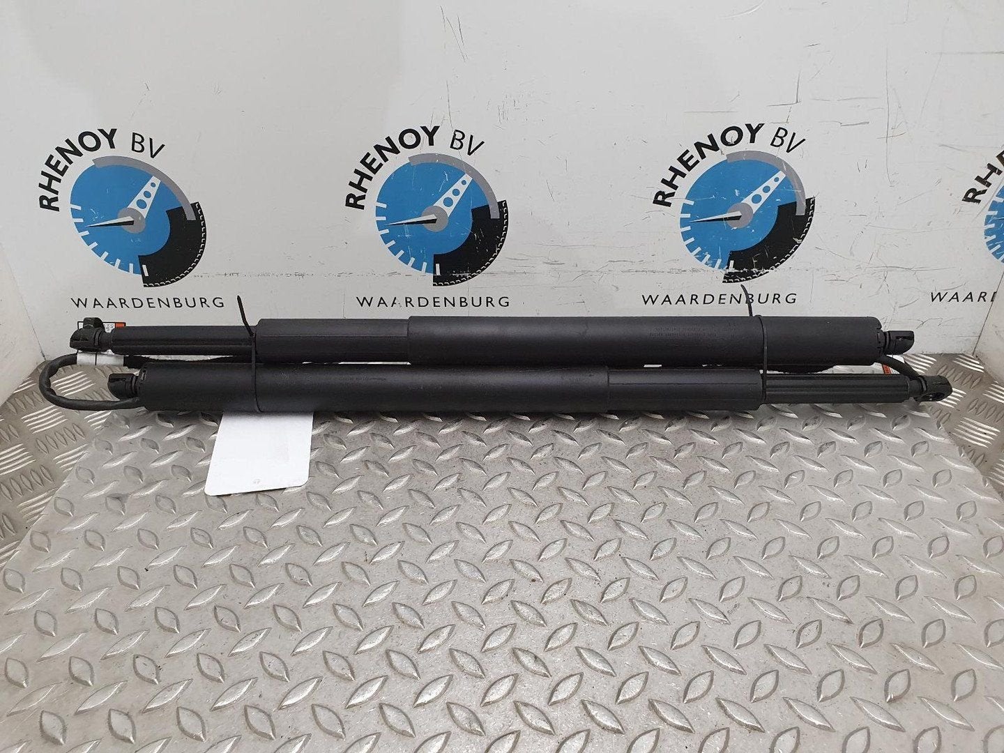 BMW 5 SERIES G31 520DA ACHTERKLEP GASVEER / ELEKTRISCHE SPIN, Ophalen of Verzenden, Gebruikt, ARN erkend