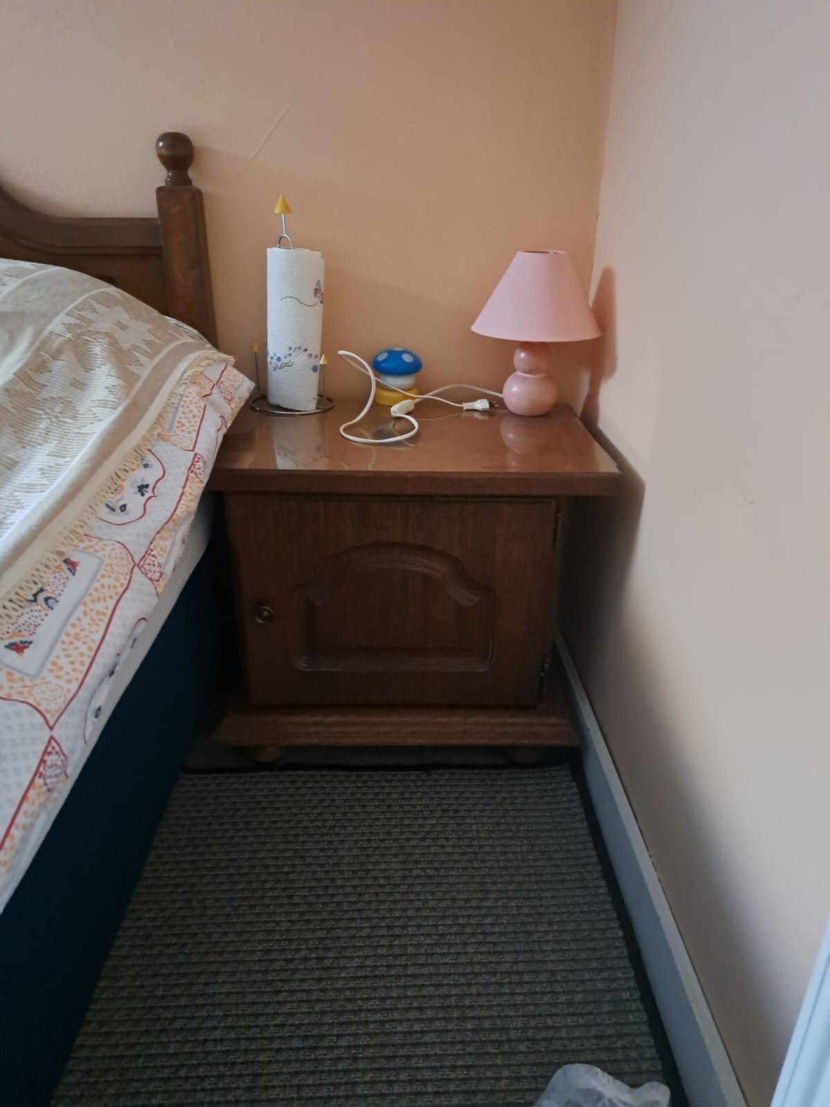 table de chevet  en cheine + commode a tirroire, Enlèvement, Utilisé